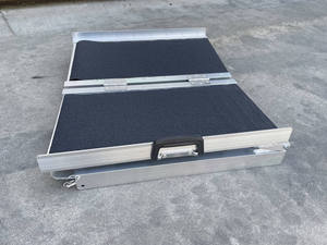 Rampa de silla de ruedas de aluminio plegable duradera y portátil de diseño antideslizante <span class=keywords><strong>para</strong></span> personas con discapacidad - Product Image 5