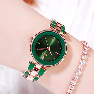 Montre élégante pour femme avec bracelet en acier, style export populaire, montre à quartz tendance pour étudiantes coréennes, vente en gros - Product Image 5
