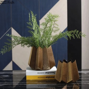 Nuevo diseño, florero de Metal nórdico creativo, acento moderno para el hogar, acabado de moda, Metal en maceta de hierro - Product Image 2