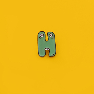 Pin <span class=keywords><strong>de</strong></span> solapa <span class=keywords><strong>de</strong></span> metal esmaltado con diseño <span class=keywords><strong>de</strong></span> 26 letras del alfabeto <span class=keywords><strong>inglés</strong></span>, monstruo <span class=keywords><strong>de</strong></span> dibujos animados, insignia creativa y colorida para sombrero, accesorios. - Product Image 5