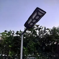 Lampadaire solaire tout-en-un haute luminosité pour extérieur avec bras de lampe 1000W 2000W, éclairage de rue, jardin et allée avec télécommande