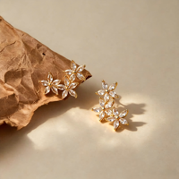 Boucles d'oreilles clous tendance en cuivre plaqué or 18 carats, trois fleurs, zircon marquise, luxe délicat pour femme
