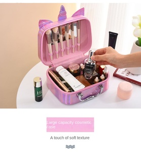 Trousse de <span class=keywords><strong>Maquillage</strong></span> <span class=keywords><strong>Licorne</strong></span> pour Enfants avec Miroir LED, Boîte de Rangement Pliable en PU, Sac de <span class=keywords><strong>Maquillage</strong></span> Portable - Product Image 6