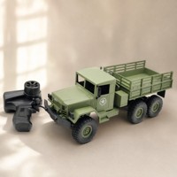 Camion militaire électrique RC à l'échelle 1/16, camion de transport militaire 6x6 avec lumières, chargeur inclus, jouet pour enfants