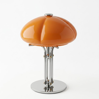 Lampe de table esthétique rétro en verre style Bauhaus, design champignon, orange, pour chevet, collection 2026
