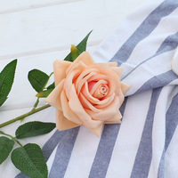 Meistverkaufte Große Künstliche Samt-Blumen Weiße Rote Rosen Handgefertigt Modern Hochzeit Ostern Heim-Deko Neujahr Valentinstag