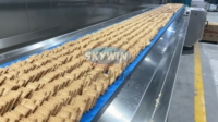 Machine à empiler les biscuits, bande transporteuse alimentaire en PU, machine à organiser les biscuits pour usine de transformation industrielle de biscuits, machine à biscuits