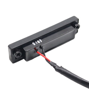 โตโยต้า 81260-2V000 สวิตช์ประตูท้ายสีดำอะไหล่ทดแทนสำหรับแผงตัวถังช่องเก็บสัมภาระ - Product Image 3