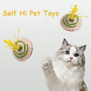 Nouveau jouet pour chat en forme de soucoupe volante avec boule de catnip intégrée, jouet interactif à mâcher pour chat - Product Image 4