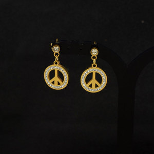 Pendientes de Lujo Coreanos de Acero Inoxidable 316L con Baño de Oro PVD de 14k y 18k, con Circonitas, Diseño de Avión, para Mujer - Product Image 4
