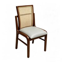 Ensemble de salle à manger commercial de style naturel et doux, table en bois de bistrot et chaises assorties pour restaurant, café, salon de thé