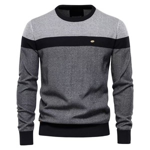 Vente en gros Pulls en cachemire Color Block Striped Slim Knitted Polo col rond manches longues Pulls décontractés pour hommes - Product Image 1