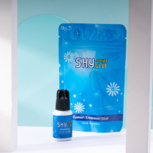 Pegamento para Extensión de Pestañas Sky Sky Glue de Secado Rápido y Larga Duración Hecho en Corea - Product Image 1