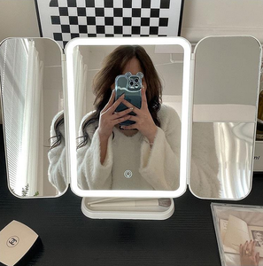 Lumineux 360 degrés vanité Led éclairé voyage maquillage miroir bureau à trois volets agrandi maquillage <span class=keywords><strong>3</strong></span> voies miroir avec lumières - Product Image 6