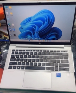 Portátil H-P ProBook 430 G8, con Procesador Intel Core <span class=keywords><strong>I7</strong></span>-<span class=keywords><strong>1165G7</strong></span>, 16 GB de RAM y 512 GB de Almacenamiento - Product Image 1