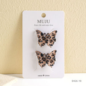 MUJU D426 Pinzas para el <span class=keywords><strong>pelo</strong></span> de mujer de acrílico con degradado de color leopardo, 6 cm, con diseño de mariposa, peine, festoneadas, ovaladas, translúcidas, con logotipo personalizado - Product Image 3