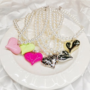 Boho 10MM <strong>Imitation</strong> Pearl Chain Colorful Resin Bead Big <strong>Lovely</strong> Heart Charm Pendant Choker Necklace for Women Handmade <strong>Jewelry</strong> - Product Image 5
