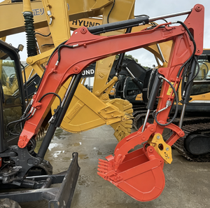 Excavadora Kubota U35 usada original de Japón, 3.5 toneladas, miniexcavadora de cola cero, en stock, lista para enviar, en buen estado de funcionamiento. - Product Image 2