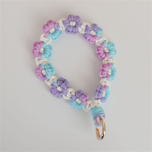 Porte-clés Macramé Bohème Mignon Fait Main avec Fleur, Dragonne de Poignet Tressée pour Clés, Bracelet Porte-clés pour Femmes - Product Image 6