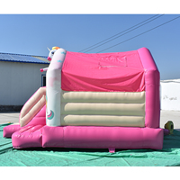 Château gonflable rose en PVC avec toboggan et aire de saut, thème ferme ou licorne, pour fêtes en extérieur dans la cour