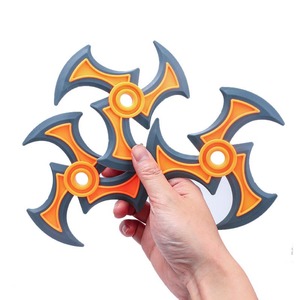 Jeu de fléchettes 3 en 1 pour l'intérieur et l'extérieur avec cible de fléchettes, étoiles, haches, tir à l'arc, ensemble de cibles pour adultes et enfants - Product Image 2