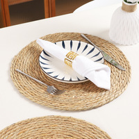 Collection Nature Orientale – Set de Table Rond en Herbe Naturelle Tressée, Résistant à la Chaleur, Sous-Verre Dégradable, Décoration de Table