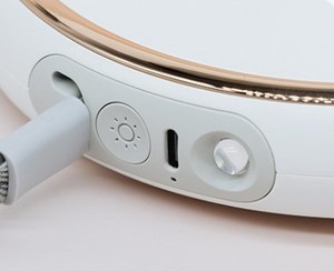 犬の供給のための充電式LEDフラッシュライト廃棄物うんちバッグディスペンサーを備えた散歩犬用の3メートルの格納式ペット犬の鎖 - Product Image 6