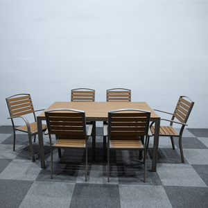 Fauteuil <span class=keywords><strong>de</strong></span> <span class=keywords><strong>jardin</strong></span> empilable moderne pour l'extérieur, composé d'<span class=keywords><strong>aluminium</strong></span> <span class=keywords><strong>et</strong></span> <span class=keywords><strong>de</strong></span> composites bois-plastique, idéal pour les espaces extérieurs - Product Image 6