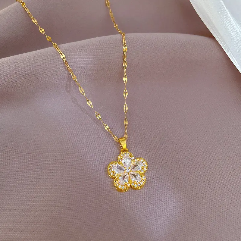 INS Luxury 18K Gold-plated Stainless Steel Inlaid Zircon Flower Pendant Necklace Jewelry For Women