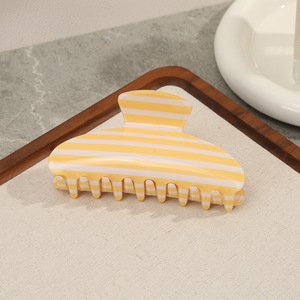 Fashion Classic Candy Color Geometric Stripe Pattern Resin Plastic Acrylic Claw Clip Custom <b>Large</b> Unisex Sweet Daily Hair Clips - Product Image 5