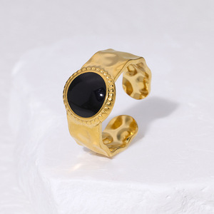 Bague en acier inoxydable étanche, style vintage rétro français, plaquée or 18 carats pour femme, ne ternit pas, effet goutte d'huile, luxe léger, haute qualité - Product Image 1
