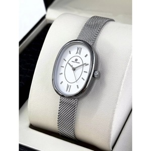 Montre à quartz imperméable pour femmes, cadran ovale blanc, bracelet en maille dorée, élégante et minimaliste, montre-bracelet pour femmes - Product Image 2