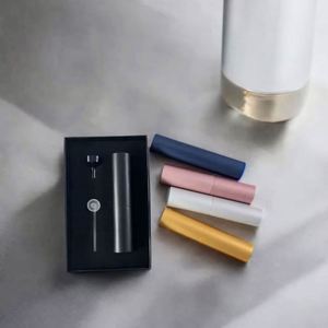 Wholesale Mini Portable Aluminum Glass Inner 10ml Perfume Atomizer Square-shaped Travel Spray Bottles Pump Sprayer Screen - Product Image 5
