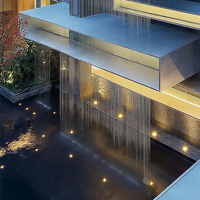 Cascade de piscine SS304/316 avec éclairage LED, rideau d'eau pour la décoration de piscine, de jardin et de paysage