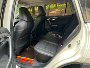 Toyota <span class=keywords><strong>RAV4</strong></span> 2.0L CVT 2020 Usada en Venta, Tracción en Dos Ruedas, Versión Fashion PLUS, Exterior Blanco, Interior Negro, SUV Familiar Cómodo de Gasolina - Product Image 5