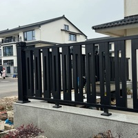 Clôture décorative en alliage d'aluminium à installation facile sans creuser, design moderne, écologique, résistante aux intempéries, revêtement poudré, 6 à 10 portes