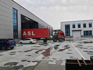 Panneau d'absorption acoustique en feutre noir au design moderne Absorbeur de son haute densité pour le <span class=keywords><strong>traitement</strong></span> des plafonds muraux au bureau à domicile - Product Image 6