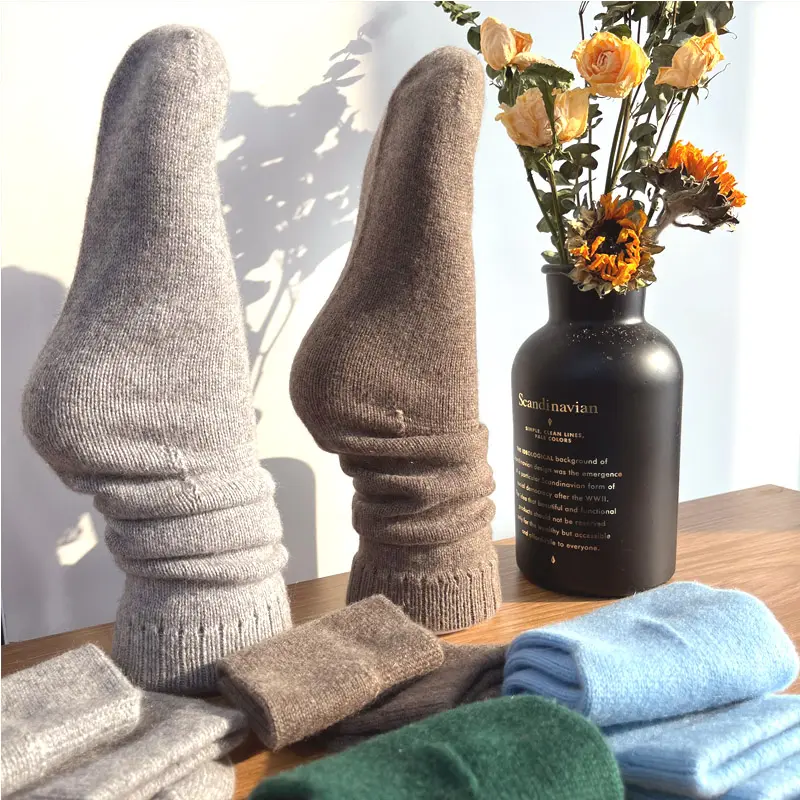 Wholesale Rib Knitted Mongolian Cashmere Socks Women Winter Autumn Knitted Warm 100% Cashmere Socks