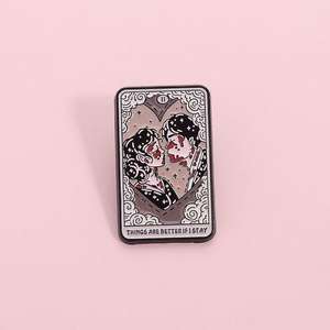 ゴシッククロウズ バレンタインデーファッション 亜鉛合金エナメル メソニックピン ブラックニッケルメッキ - Product Image 2