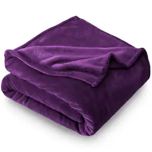 Low price wholesale soft and lightweight plush blanket warm and comfortable faux fur blanket for living room