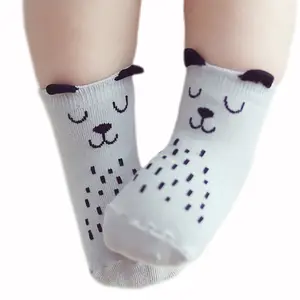 Новые весенние детские носки, милые Асимметричные нескользящие носки из хлопка для новорожденных мальчиков и девочек