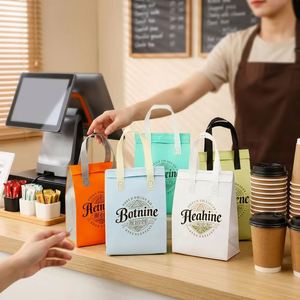 Sac isotherme personnalisé en non-tissé écologique avec motif lettres, imperméable et réutilisable pour café, lait, gâteaux - Product Image 1