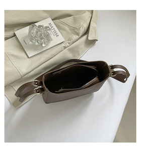 Sac fourre-tout grande capacité, 2026, sac à main élégant et polyvalent, sac à bandoulière, sac porté épaule, sac bandoulière, best-seller transfrontalier. - Product Image 6
