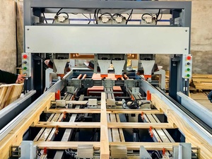 Machine à clouer automatique pneumatique <span class=keywords><strong>de</strong></span> taille personnalisable Machine à clouer les blocs <span class=keywords><strong>de</strong></span> palettes <span class=keywords><strong>en</strong></span> <span class=keywords><strong>bois</strong></span> - Product Image 2