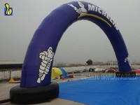 Fabricant gonflable extérieur de porte pour l'arc gonflable de publicité de marque de pneu de véhicule