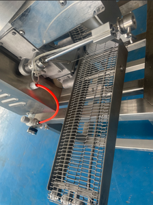 Machine automatique de fabrication de galettes de bœuf / Machine à galettes de viande pour hamburgers / Machine à former des galettes de hamburgers / Machine à hacher la viande - Product Image 3