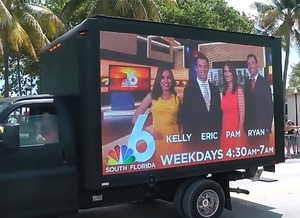 Mới nhất P10 ngoài trời Màn hình <span class=keywords><strong>LED</strong></span> tủ trưng bày xe tải di động van quảng cáo camion publicitario cho chương trình lớn - Product Image 4