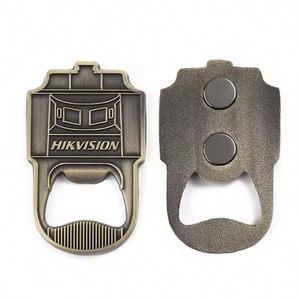 Abridor de Botellas Magnético de Lujo con Logotipo Esmaltado en Metal Chapado en Oro Personalizado para Recuerdos de Aniversario y Promociones Personalizadas - Product Image 2