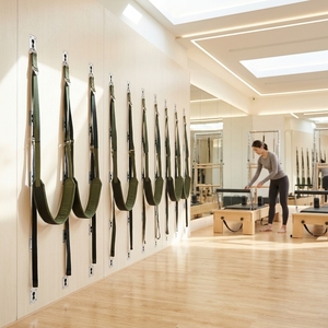<span class=keywords><strong>Mur</strong></span> de studio de <span class=keywords><strong>Pilates</strong></span> commercial haut de gamme en bois durable, <span class=keywords><strong>mur</strong></span> de yoga pour la santé - Product Image 1