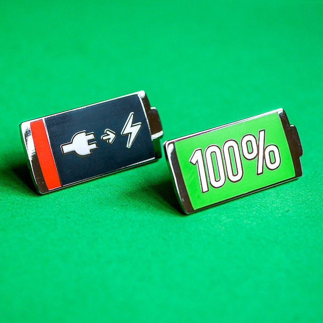 Two Different Electricity Metal Badges Custom Fashion Jacket Pins Lapel Personalized Logo Brooch Plated Social Wholesale Pinstar